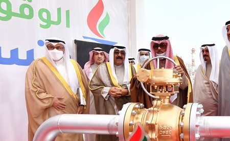 صاحب السمو الأمير الشيخ نواف الأحمد يطلق مشروع الوقود البيئي بحضور سمو ولي العهد الشيخ مشعل الأحمد وسمو رئيس الوزراء الشيخ صباح الخالد ود.محمد الفارس