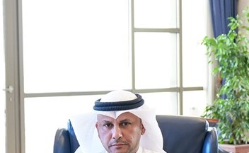 رئيسة الديوان مريم العقيل والوكيل بدر لاحمد