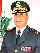 العماد سليمان للجيش: عليكم ردع كل من تسول له نفسه العبث بالأمن والتصدي للخروقات الإسرائيلية 