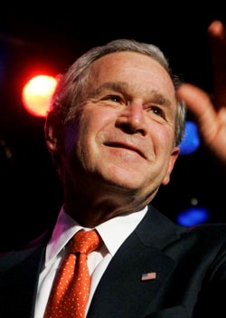بوش: الحملة الدعائية الإرهابية لن تنال من عزيمتنا على إكمال المهمة في العراق