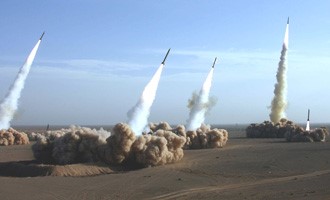 إيران تستهل مناورات «الرسول الأعظم ــ 2» بصواريخ شهاب المجهزة بشحنات انشطارية 