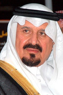صاحب السمو الملكي الأمير خالد الفيصل أمير منطقة عسير لـ ( الأنباء ) إلى سيدي خادم الحرمين الملك عبدالله بن عبدالعزيز.. إن الخير في ركابك يا سيدي وبنور الله ترى