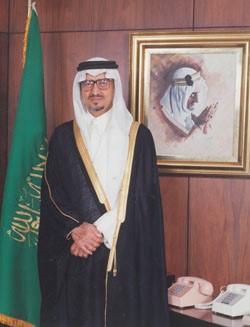 صاحب السمو الملكي الأمير خالد الفيصل أمير منطقة عسير لـ ( الأنباء ) إلى سيدي خادم الحرمين الملك عبدالله بن عبدالعزيز.. إن الخير في ركابك يا سيدي وبنور الله ترى