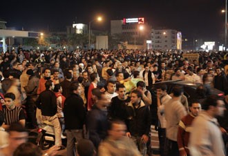 السيد نصرالله لجم التظاهرات وطراد حمادة يؤكد أنه لا عودة للحكومة الوزراء يقيمون في السراي والحريري يدعو النواب للإقامة في قريطم