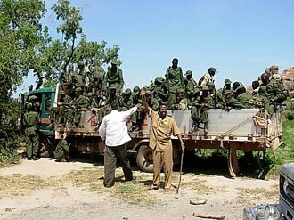 إثيوبيا تجتاح الصومال لتدمير المحاكم وارتفاع حدة التوتر مع أريتريا 