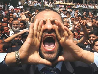 نظام الانتخابات والإشراف القضائي ونائب الرئيس نقاط تأزيم في الدستور