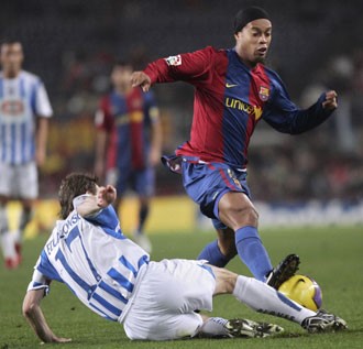 برشلونة لربع النهائي ومانشستر وميدلزبره  للرابع 