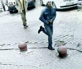 الشرطة التركية تفرج عن 3 من المشتبه بهم وتوزع صور قاتل الصحافي الأرمني دينك 