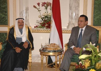 الأمير يصل الرياض للمشاركة في القمة العربية