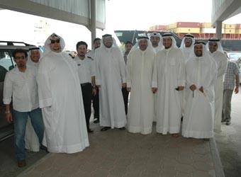 المعوشرجي يؤكد دعمه لمطالب العاملين في الموانئ ويطالب بإنشاء معرض بحري لعرض التراث التاريخي