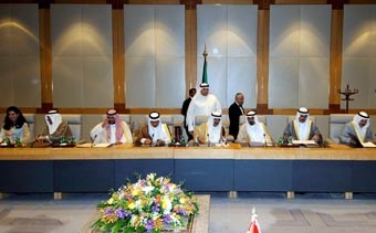 رئيس الوزراء عقد جلسة مباحثات مع المالكي