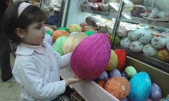 المعارضة اللبنانية تلوح باستقالة نوابها الـ 57 والموالاة تستبعد حصولها وتضعها في خانة التهويل
