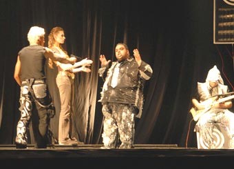 «دهاء» الموسى كشف النزعة الشيطانية للإنسان الـ «دمية»