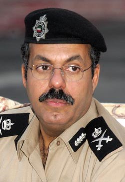 المصري عزت يكشف عن عصابة لتزوير الطوابع والنواف يعقد اجتماعا مع «المالية» لإيجاد بدائل