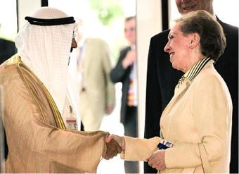 مؤتمر شرم الشيخ يطلق وثيقة العهد الدولي لإحلال الاستقرار السياسي والاقتصادي بالعراق 