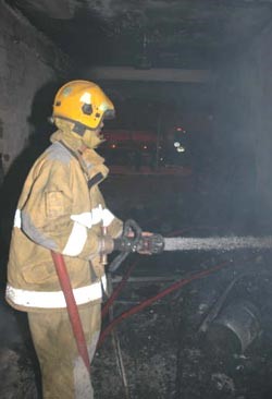 السيطرة على حريق كبير في منزل عربي بالجليب