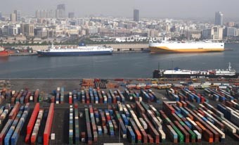 التفاوت بمعدلات الرسوم الجمركية وغياب التعرفة الجمركية الموحدة  أبرز المعوقات التي تحول دون تزايد التبادل التجاري بين دول الخليج
