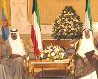 الأمير استقبل ولي العهد والخرافي وتسلم أوراق اعتماد 10 سفراء