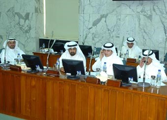 البلدي: تشكيل لجنة تقصي حقائق لمتابعة الإهمال بأعمال تنظيف الشوارع والميادين من قبل الشركات