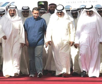 محمد الصباح: الكويت غاضبة والاعتداء على أحد أعضاء بعثتنا بإيران هو اعتداء على بلدنا وعلى القيم الإسلامية والقانون الدولي