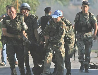 سيارة مفخخة تستهدف قوات اليونيفل في الجنوب وتقتل 5 أسبان