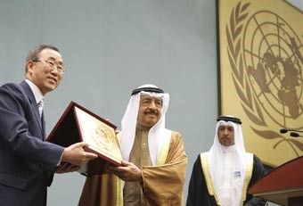 الشيخ خليفة بن سلمان نال أرفع جائزة أممية لإنجازاته الحضارية المتميزة في تنمية  البحرين