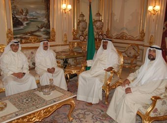 صاحب السمو  زار الأمير الوالد واستقبل ولي العهد ورئيس الوزراء