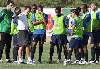 الأرجنتين تتحدى البرازيل وتسعى لتحقيق رقم قياسي