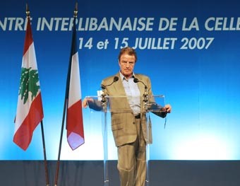 الديبلوماسية الفرنسية تنزل إلى الأرض اللبنانية: كوشنير إلى بيروت في 28 الجاري وحديث عن «تقدم مهم»