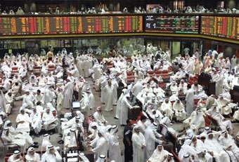 تراجع كبير في قيمة المبيعات والمؤشر يحطم حاجز الـ 12.5 ألف نقطة 