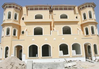 ضرورة تأمين 15% فائضاً بالرصيد العقاري لاستيعاب النمو والفرص المتاحة للتوسع