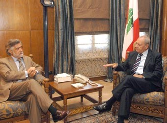 لبنان: كوسران يجسّ النبض حول لقاء الأقطاب مع كوشنير