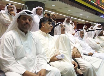 موجة بيع قوية على بعض الأسهم أثارت قلق المتعاملين 