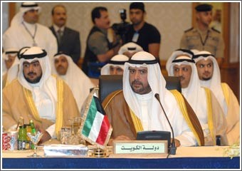 مقرن بن عبدالعزيز: تسارع الأحداث في العراق يستدعي تحركاً خليجياً فاعلاً وقوياً