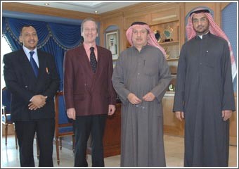 الفهيد بحث مع مكولك التبادل الطلابي بين جامعة الكويت والجامعات البريطانية
