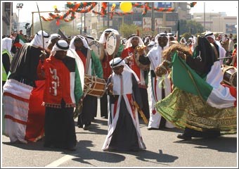 «الأنباء» ترصد مسيرة مهرجان «هلا فبراير» منذ دورته الأولى عام 1999 حتى دورته الحالية