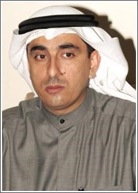 أكبر لـ «الأنباء»: المبالغ المتوافرة للسحب 15 مليون دينار والضغط ناتج عن تحويلات الرواتب قبل الإجازة