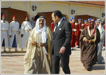 الأمير وملك المغرب بحثا العلاقات الثنائية وآخر المستجدات الإقليمية والدولية