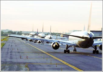 «إيرلاينز بيزنس»: شركات الطيران الخليجية ستحوّل المنطقة إلى محور للمواصلات الجوية عالمياً عوضاً عن أوروبا وشمال الباسيفيكي