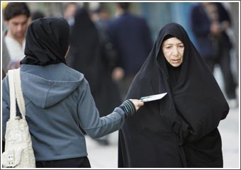 خاتمي يحذر من «عودة الطغيان» إلى إيران