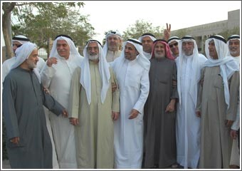 النيابة: إخلاء سبيل صرخوه والسلمان والعطار وصفر والمعتوق بكفالة 5 آلاف دينار لكل منهم مع منعهم من السفر واستمرار حجز  عبد المحسن جمال على ذمة القضية