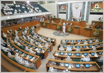أحد عشر وزيراً منتخباً نجحوا في الانتخابات البرلمانية بعد تقديم استقالاتهم الوزارية وسبعة آخرون لم يحالفهم الحظ