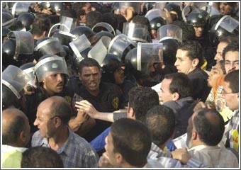 «الداخلية المصرية» تحذّر القوى الساعية للإضراب العام: سنتخذ ما يلزم إزاء أي محاولة للتظاهر أو للتعطيل اليوم