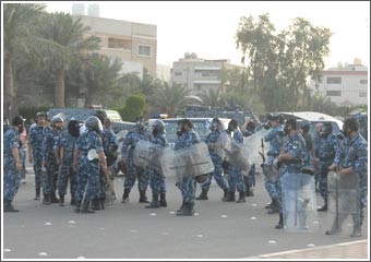 مرشحو العوازم أقسموا على مساءلة رئيس الوزراء في مجلس 2008