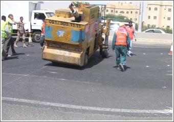 انهيار أرضي في جسر الفنطاس يربك المرور