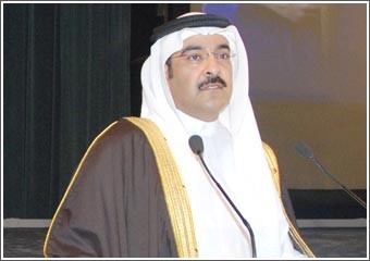 آل خليفة للخريجين: واصلوا التفوق وتجاوبوا مع ظروف الحياة ولا تحصروا أنفسكم في مجال واحد