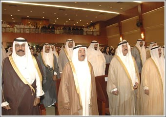 صاحب السمو كرّم 208 متفوقين من خريجي كليات ومعاهد «التطبيقي»