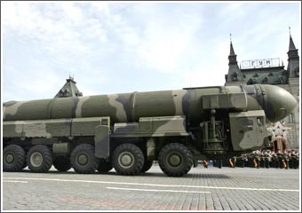 ميدڤيديڤ «القيصر الجديد» يستعرض قوة روسيا النووية في ذكرى يوم النصر