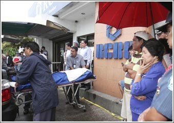 مقتل 8 موظفين في هجوم مسلح على بنك بالفلبين
