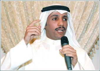 الغانم احتفى بناخبات الدائرة الـ 2: المرأة الخليجية عقد اللؤلؤ ونساء الكويت دانة هذا العقد